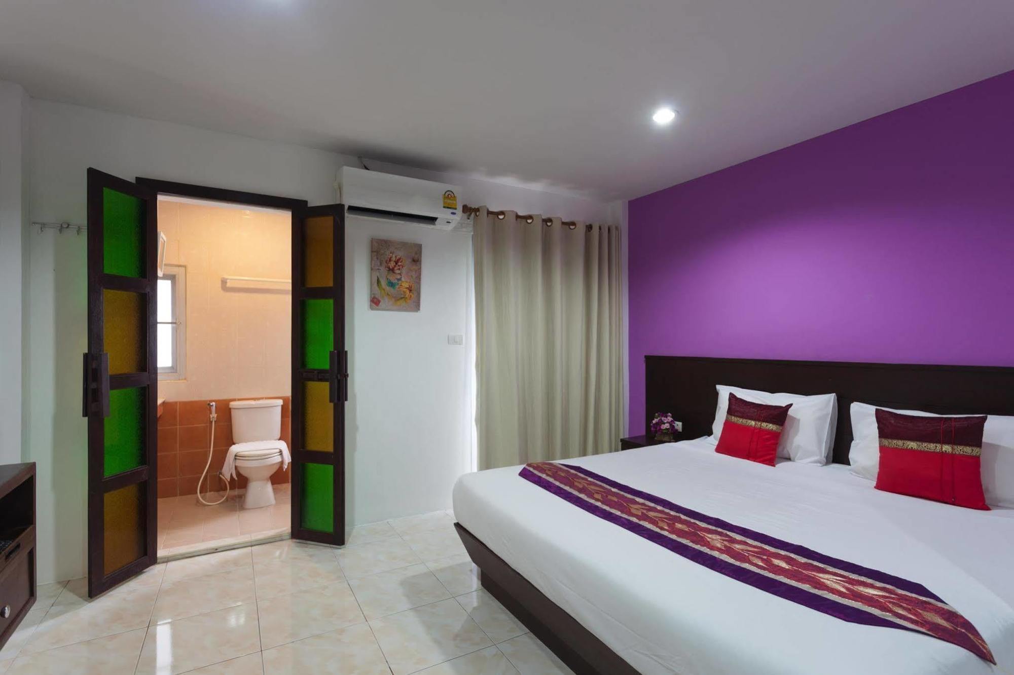 Islanda Boutique Hotel Patong Exterior photo